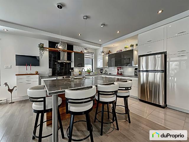 House for sale in Saint-romuald