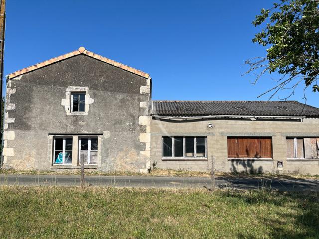 Maison vente à Fontenay-le-Comte, Petosse