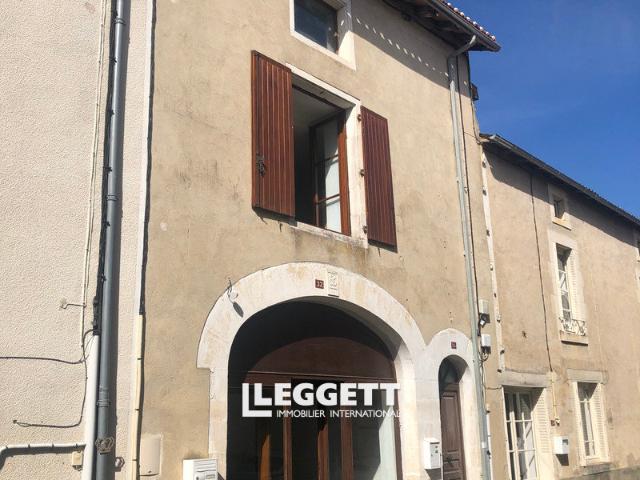 Maison vente à Nanteuil-en-Vallée