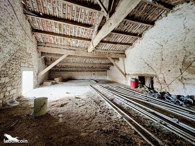 Maison vente à Saint-Genis-d'Hiersac, Charente