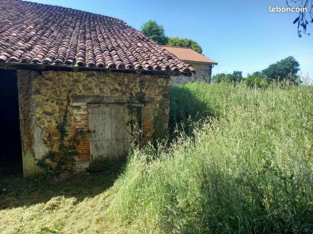 Maison vente à Confolens, Saulgond