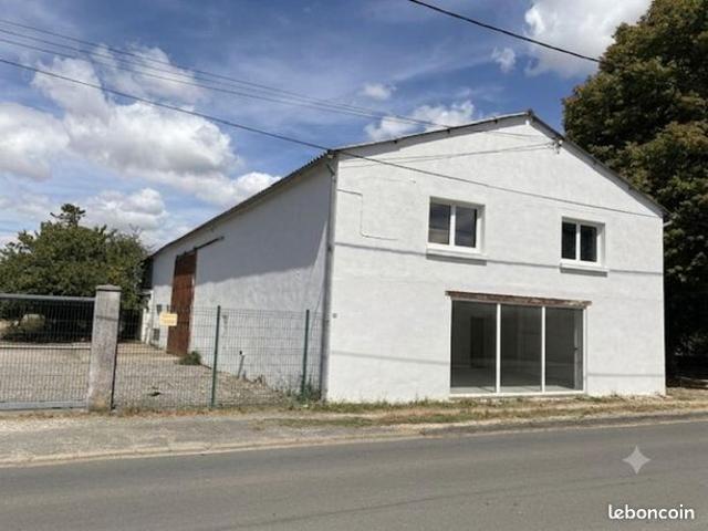 Maison vente à Saint-Jean-d'Angély, Bords