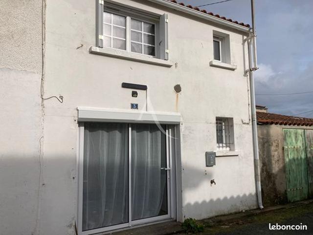 Maison vente à Rochefort, Port-des-barques