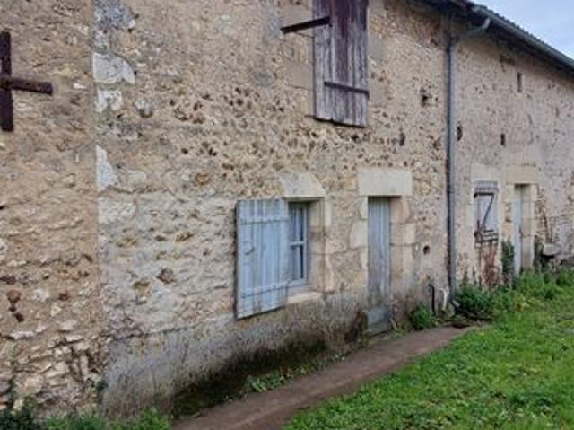 Maison vente à Montmorillon, Saint-secondin