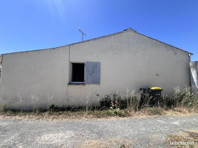 Maison vente à La Rochelle, Clavette