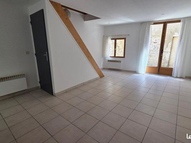 Maison vente à Nîmes, Saze