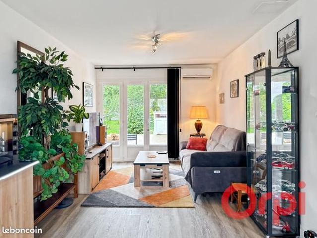 Maison vente à Saint-Amand-Montrond, Uzay-le-venon