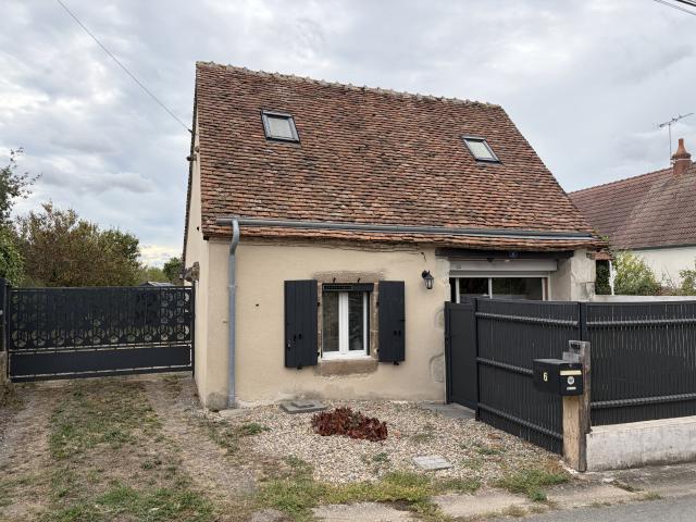 Maison vente à Châteaumeillant, Cher