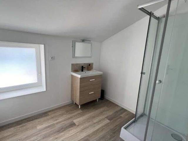 Maison location à Saint-Jean-d'Angély, Saint-julien-de-l'escap