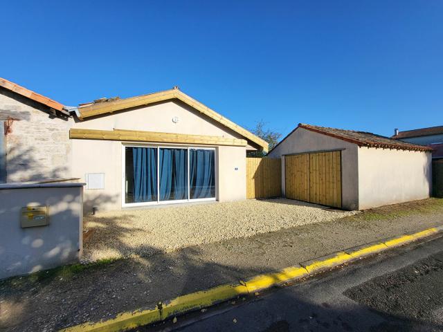Maison location à Sauzé-Vaussais, Sauzé-entre-Bois