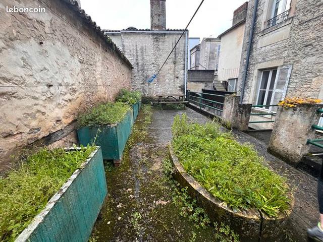 Maison vente à Fontenay-le-Comte, Fontenay-le-comte