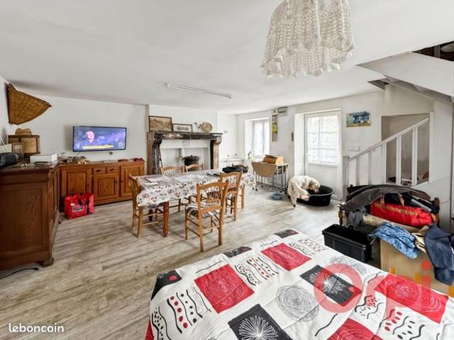 Maison vente à Saint-Amand-Montrond, Saulzais-le-potier