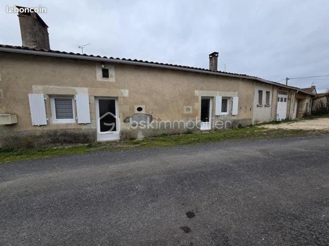 Maison vente à Montmorillon, Savigné