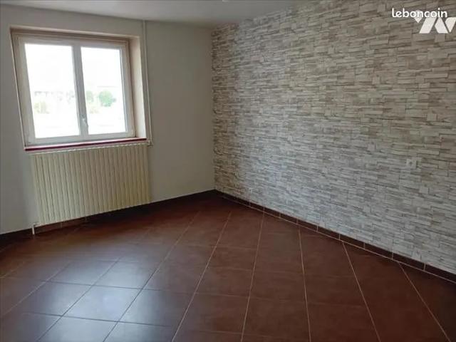 Maison location à Parigné-l'Évêque, Sarthe