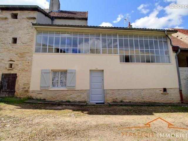 Maison vente à Mâcon, Cortevaix