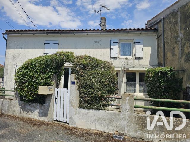 Maison vente à Saint-Jean-d'Angély, Saint-savinien