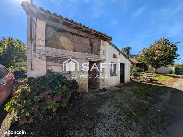 Maison vente à Confolens, La Forêt-de-tessé