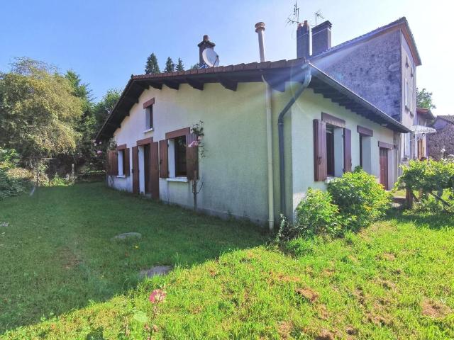 Maison location à Nontron, Champniers-et-reilhac