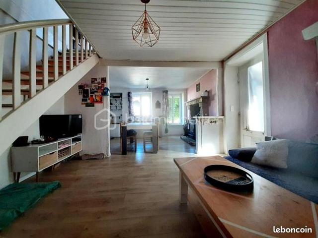 Maison vente à Rochechouart, Saint-martin-de-jussac