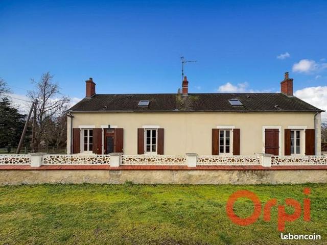 Maison vente à Saint-Amand-Montrond, La Guerche-sur-l'aubois