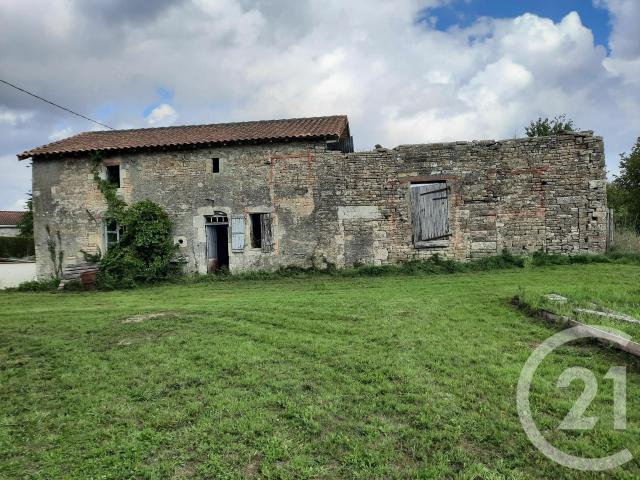 Maison vente à Confolens, La Magdeleine