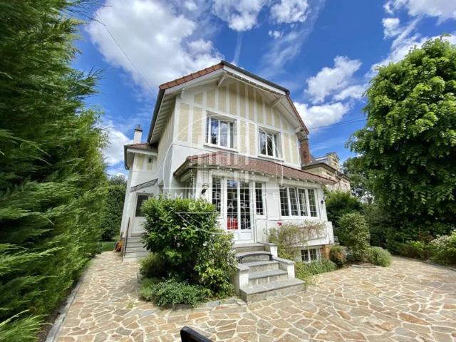 Maison location à Saint-Germain-en-Laye, Le Vésinet