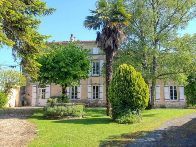Maison vente à Saint-Jean-d'Angély, Vinax