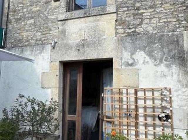 Maison vente à Fontenay-le-Comte, Damvix
