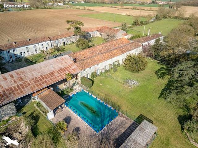 Maison vente à Saint-Jean-d'Angély, Asnières-la-giraud