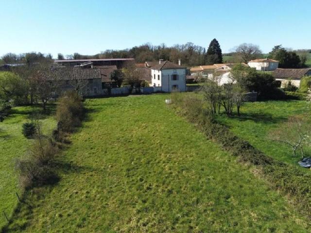 Maison vente à Les Moulins, Villefagnan
