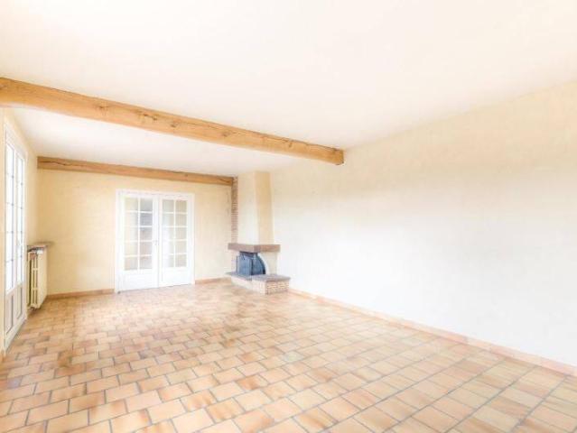 Maison location à Solutré, Solutré-Pouilly