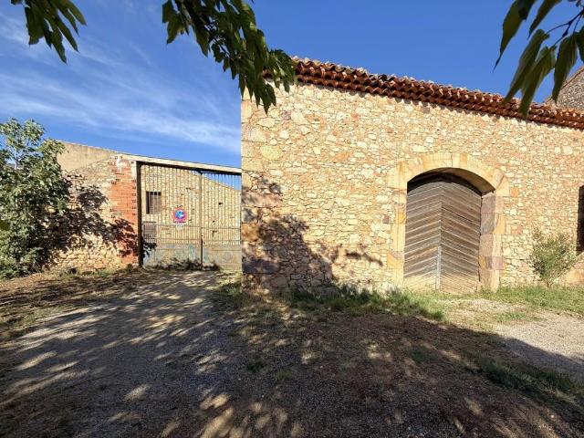 Maison vente à Béziers, Villespassans