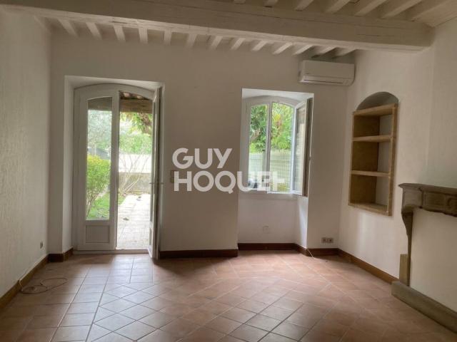 Maison location à Saint-Étienne-du-Grès, Bouches-du-Rhône