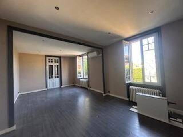 Maison location à Les Giroux, Charnay-lès-Mâcon