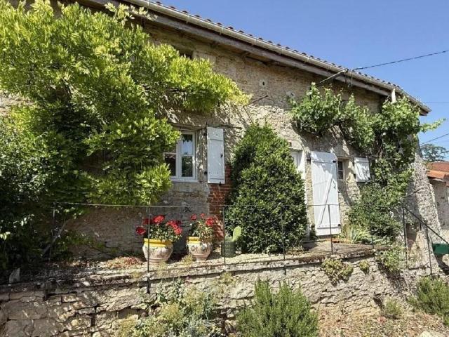 Maison vente à Confolens, Nanteuil-en-vallée