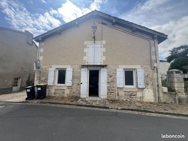 Maison vente à Montmorillon, Civaux