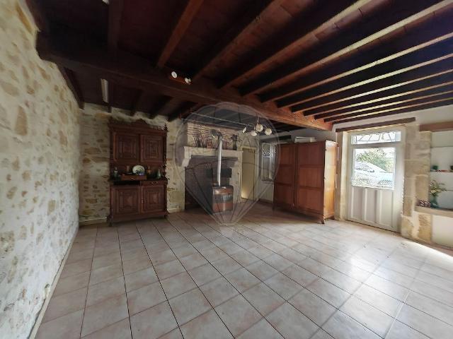 Maison vente à Les Petits Covées, Saint-Benin-des-Bois