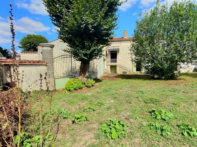 Maison vente à La Bourdonnerie, Genouillé