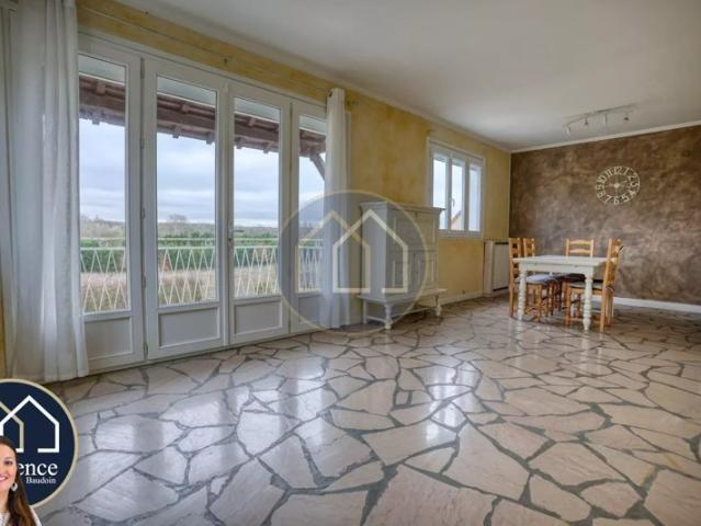 Maison vente à Chartres, Pierres
