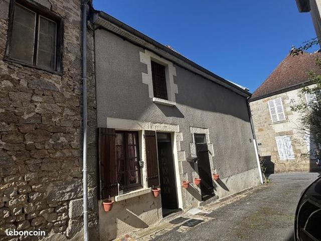 Maison vente à Aubusson, Chénérailles