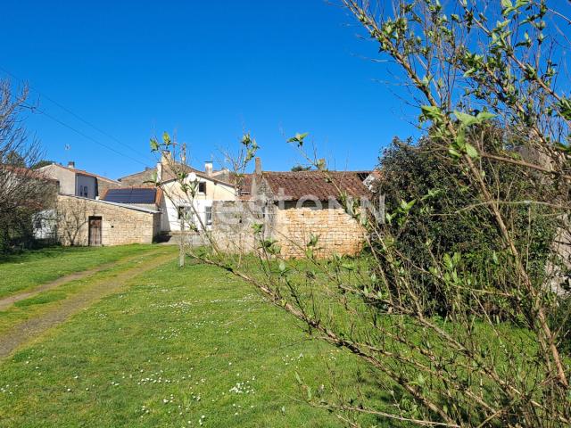 Maison vente à Fontenay-le-Comte, L'orbrie