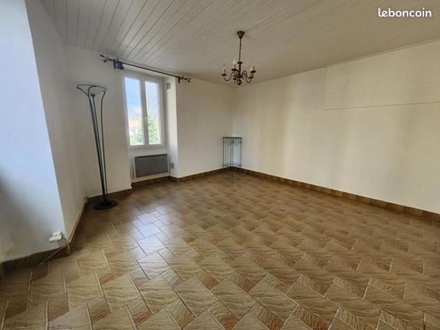 Maison vente à Montargis, La Bussière