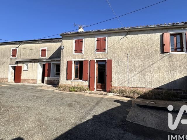 Maison vente à Saint-Jean-d'Angély, La Croix-comtesse