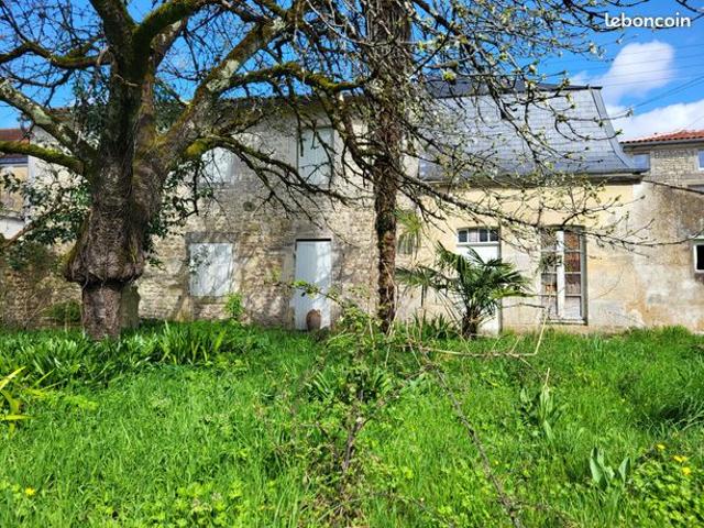 Maison vente à Saint-Jean-d'Angély, Saint-jean-d'angély