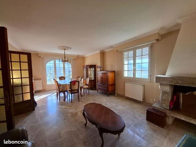 Maison vente à Guingamp, Bretagne