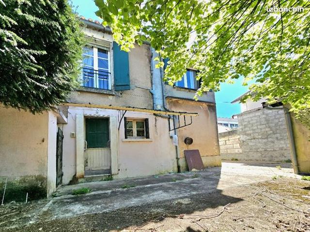 Maison vente à Angoulême, Aignes-et-puypéroux