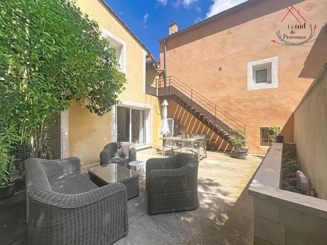 Maison vente à Avignon, Châteauneuf-de-gadagne
