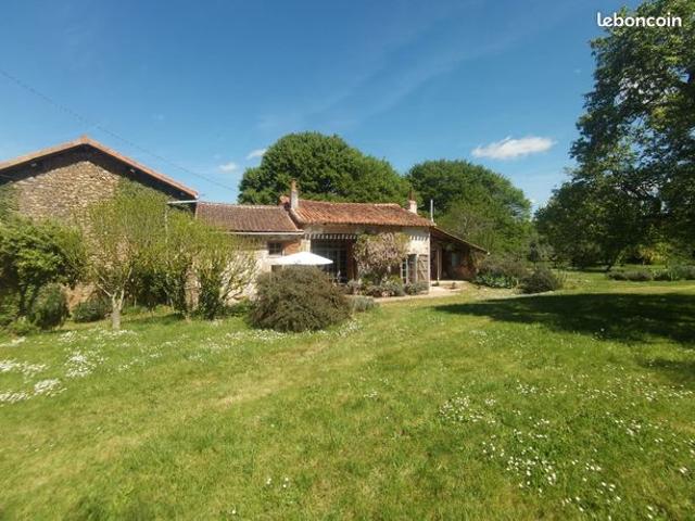 Maison vente à Confolens, Nieuil