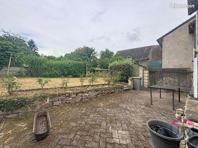 Maison vente à Montluçon, Vallon-en-sully