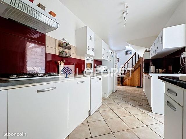 Maison vente à Bressuire, Cirière